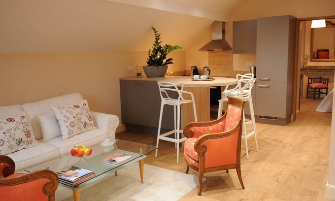 Marssac-sur-Tarn Casa | L'Appart', charming gite on the 2nd floor of the chateau
