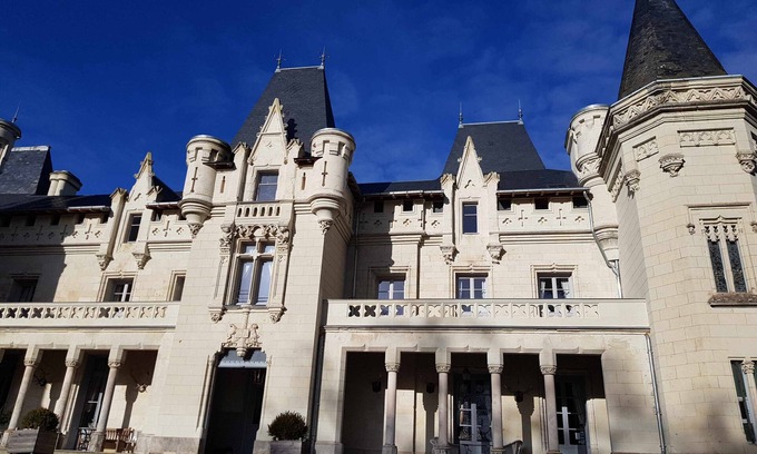 Neuille Apartamento | Apartamento en el castillo para 4 personas