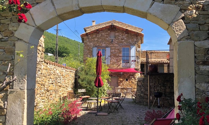 Ongles Casa | L'Arbre d'Alice - Charming house with swimming pool