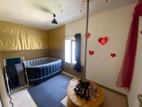 Begnecourt Apartamento | L Arc en Ciel Séjour cocooning pour deux avec ambiance Romantique