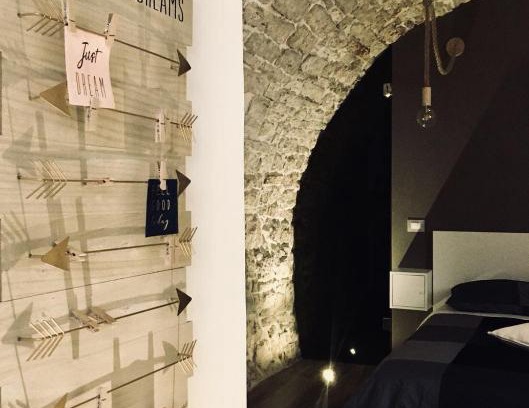 Casamassima Cama Y Desayuno | L'ArChasetta Historic Apartments
