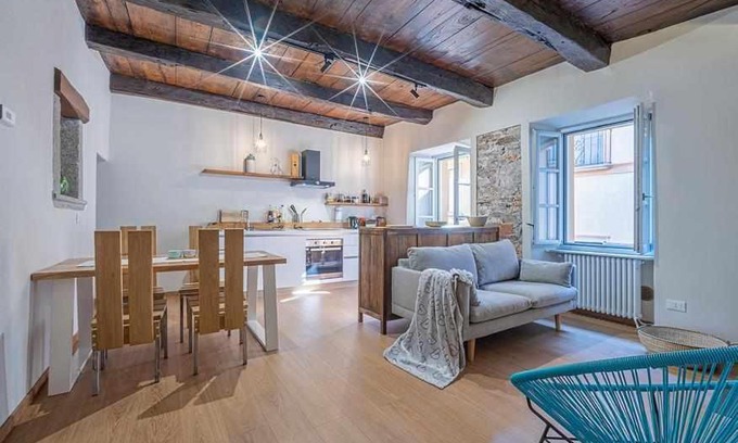 Orta San Giulio Apartamento | L Arco appartamento centro storico Orta SGiulio