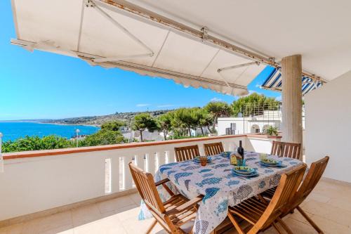 Marina San Gregorio Apartamento | L'Attico di Michela - Una Terrazza sul Mare
