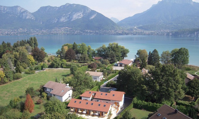 Cessenaz Hotel | L'Aurore du Lac