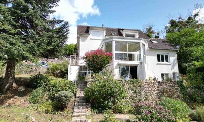 Saint-Lubin-des-Joncherets Casa | L'Avre de Paix, at the water's edge