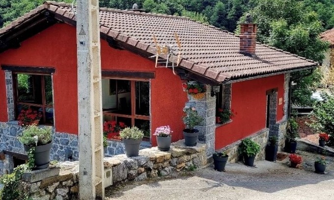 Caleao Chalet De Esquí | L' Ayalga Caleao Parque Natural de Redes