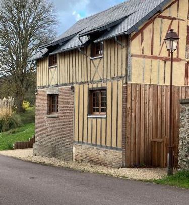 Le Bec-Hellouin Casa | L Ecurie du Petit Moulin