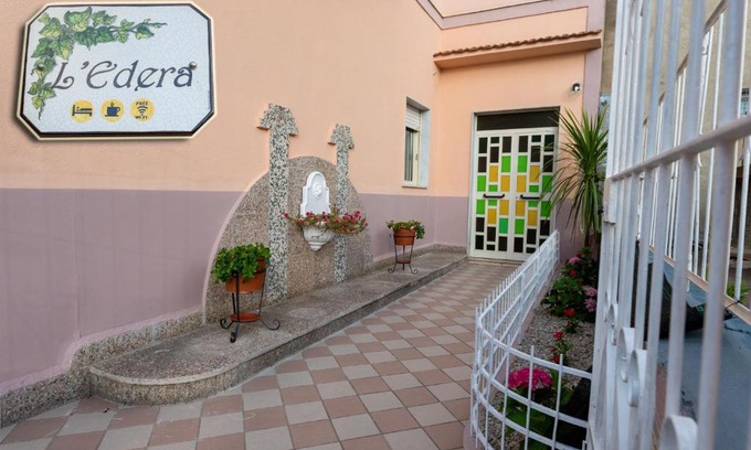 Corleone Cama Y Desayuno | L' edera