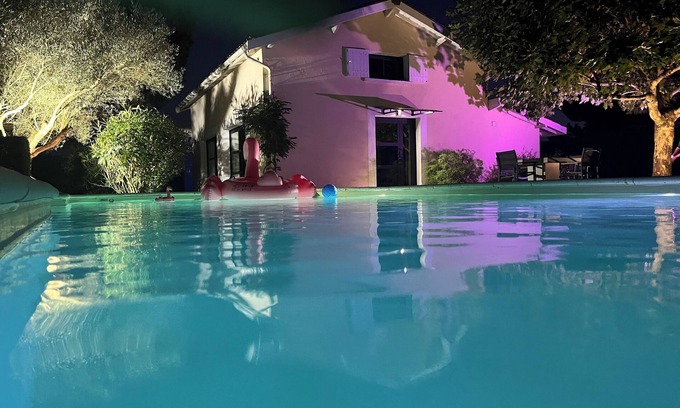 La Lande-de-Fronsac Cabaña | Casa rural con piscina en el corazón de la ruta del vino.