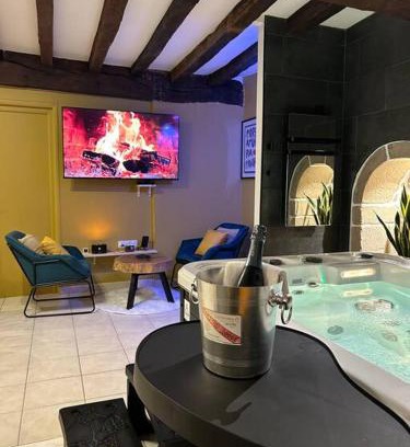 Guemene-sur-Scorff Casa | L'Etreinte, gîte de charme avec jacuzzi intérieur et sauna