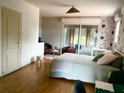 Saint-Denis-de-Pile Cama Y Desayuno | L inattendu