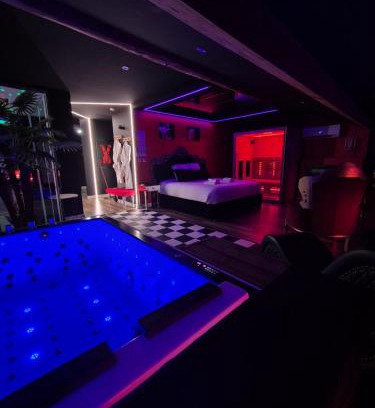 Serrieres Apartamento | L'Interdit Suite Luxe Romantique Spa Balneo Sauna Hammam