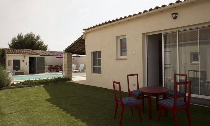 Rieux-Minervois Casa | Estudio independiente l'Obrador 25 m2, vista al jardín y terraza + acceso a la piscina