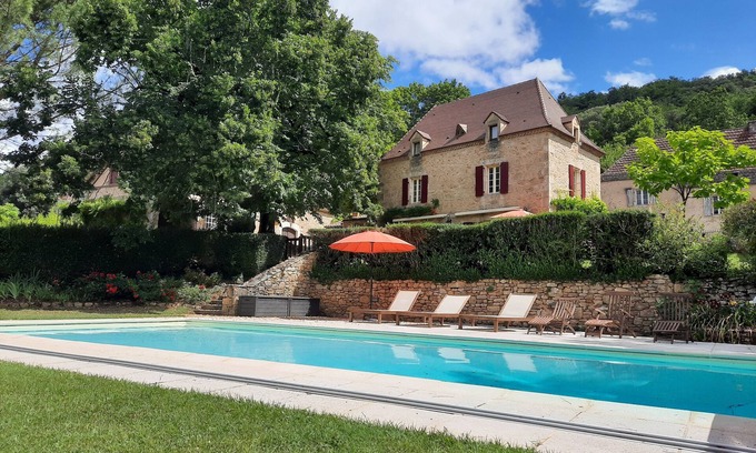 Bezenac Casa | L'Olmède, a beautiful property with charm, large park with trees and private pool