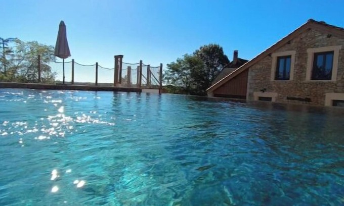 Brouchaud Casa | L'ostalada : Gîte et Balnéo