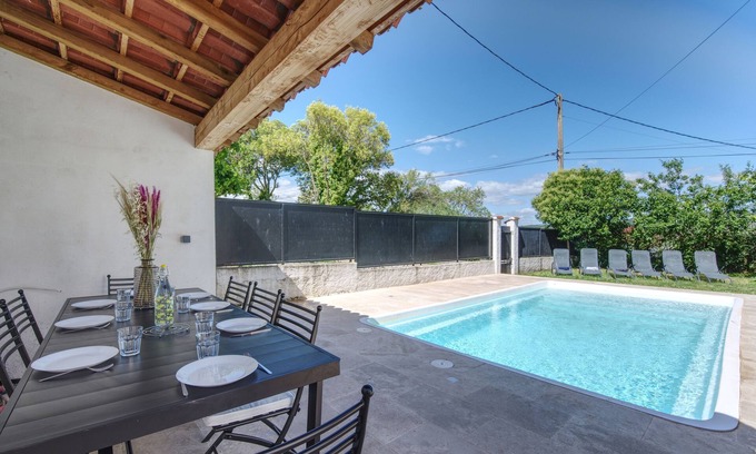 Saint-Privat-des-Vieux Casa | L'Oustal Occitan - Maison avec piscine privée
