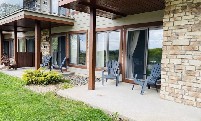 Bromont Apartamento | L104-Condo ski in ski out /vélo in vélo out