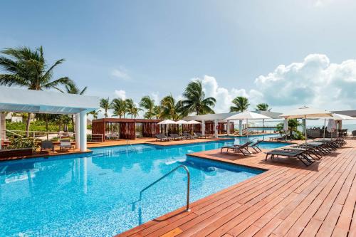 Playa Mujeres Apartamento | La Amada, Private Terrace Penthouse in Beachfront Complex