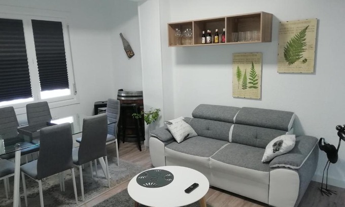 Centro de Logroño Apartamento | La Barrica de Gran vía 43 en el centro de Logroño 7 personas