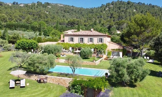 Rognes Casa | La Bastide des Amandiers- L' Atelier