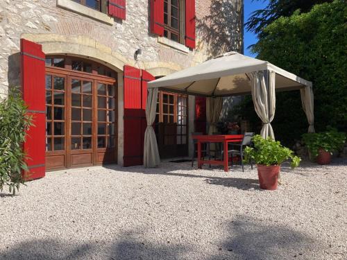 Penne-d'Agenais Apartamento | La Bastide Portoly Gîte "Les Deux Cèdres"