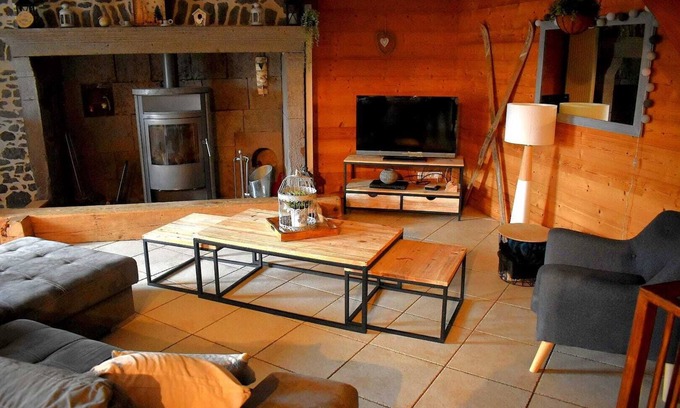 Besse-en-Chandesse Casa | Casa de carácter en el corazón del macizo de Sancy