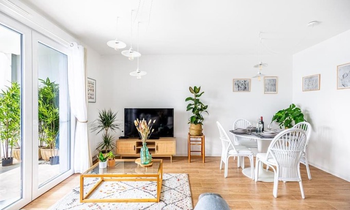 Begles Apartamento | LA BELLE ROSE - Appartement 4 personnes proche gare Bordeaux