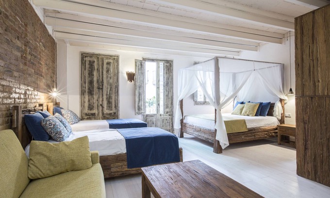 Collblanc y La Torrassa Hotel | La Bodega Suites