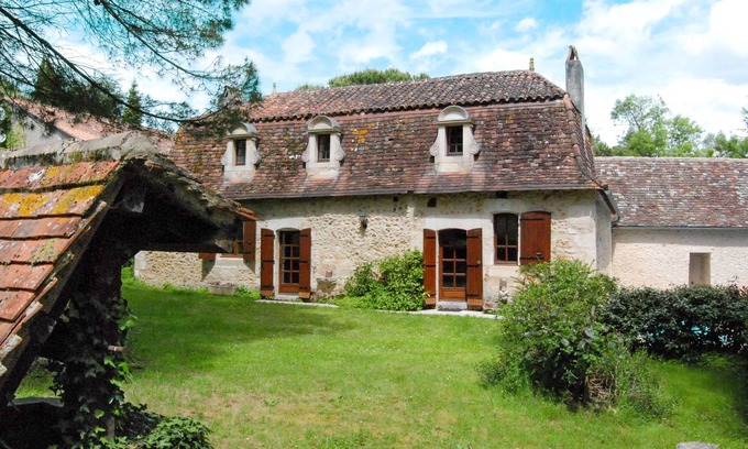 Saint-Jean-dEstissac Casa | La Borie by Interhome