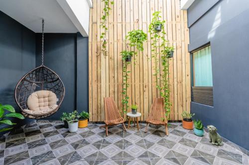 Santurce Hotel | La Buena Vida Inn