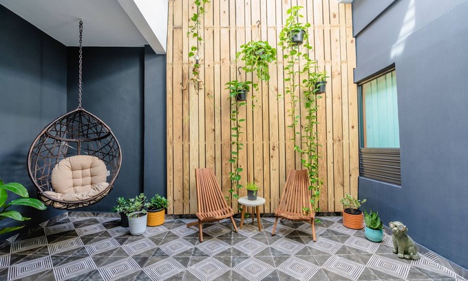 Santurce Casa | La Buena Vida Inn