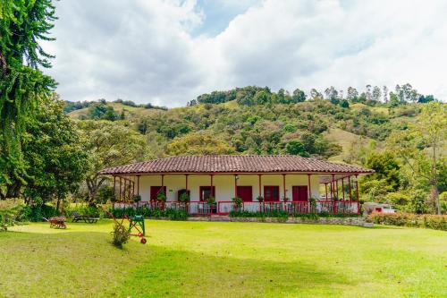 Salento Hotel | La Cabaña Ecohotel - Valle del Cocora