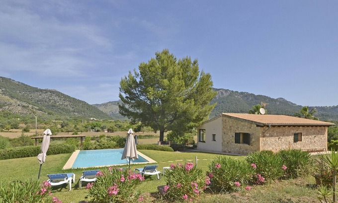 Selva Cabaña | La Cabaña de Pepe - Acogedora casa de campo con piscina y vistas en Moscari