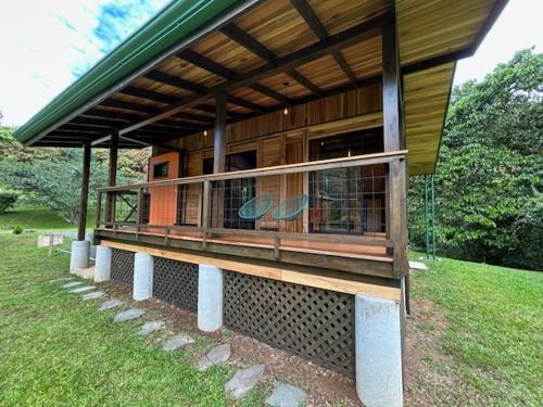 Tayutic Casa | La cabana de Tata books, nature, and contemplation