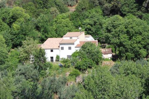 La Iruela Casa | La Cabieda - Junto al Río Cañamares - ideal para grupos y familias