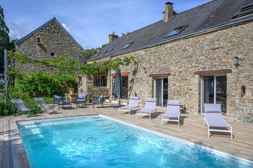 Theix-Noyalo Casa | LA CALYPSO - Magnifique longère avec piscine