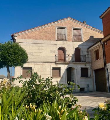 Canalejas de Penafiel Casa | La Capellanía