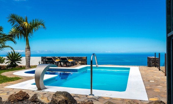 Arecida Cabaña | Casa Rural La Capellana con piscina privada climatizada, sauna y vista al mar