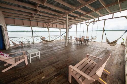 Big Creek Apartamento | La Caribena Beach House- Bocas del Toro, Isla Colón, Panamá