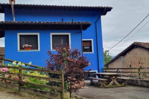 Perlleces Casa | La Casa Azul