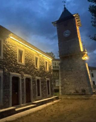 Boca de Huergano Chalet De Esquí | La casa del reloj