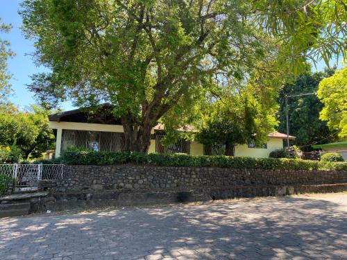 Canton Abangares Cabina | La Casa de doña Nena