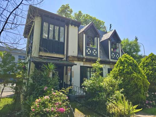 San Sebastián Apartamento | La Casa de la Brujita with AC License ESS02999