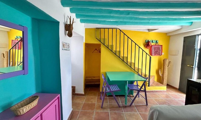 Olvera Casa | La Casa de los Colores