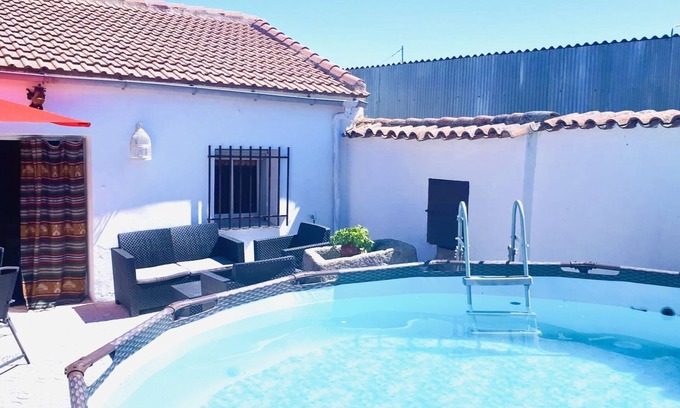 Alcabón Casa | LA CASA DE LOS LIRIOS
