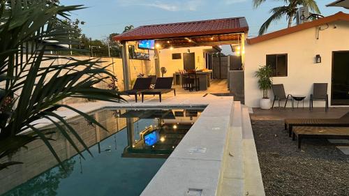 Bandera Casa | La Casa de Papi.