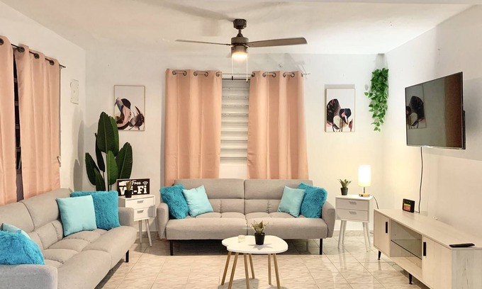 Hatillo Casa | La Casa del Coqui/ Entire 3/bedroom Home