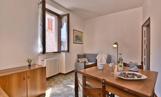 Bogliaco Apartamento | La Casa del Vento - Appartamento Lago by Theater Home