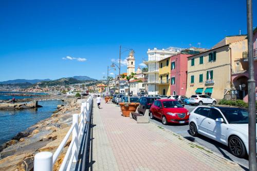 Santo Stefano al Mare Apartamento | La casa di Tina a 20 metri dal mare