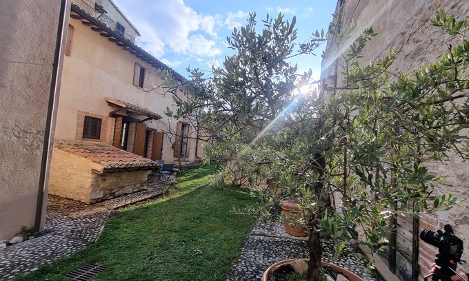 Bovara Cama Y Desayuno | La Casa di Lucapietro Bellissimo Chalet nel Cuore Dell'umbria Vicino a Spoleto